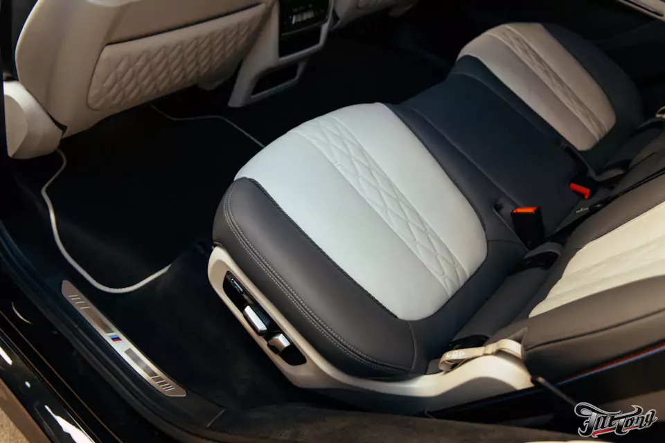 Заменили на BMW X7 Bowers & Wilkins: выполнили комплексную шумоизоляцию салона и построили новую акустическую систему!
